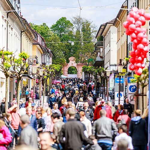 Verkaufsoffener Sonntag mit Bauernmarkt